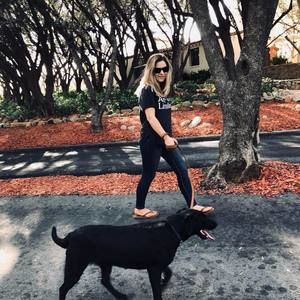 Meet your Posher, Claudia